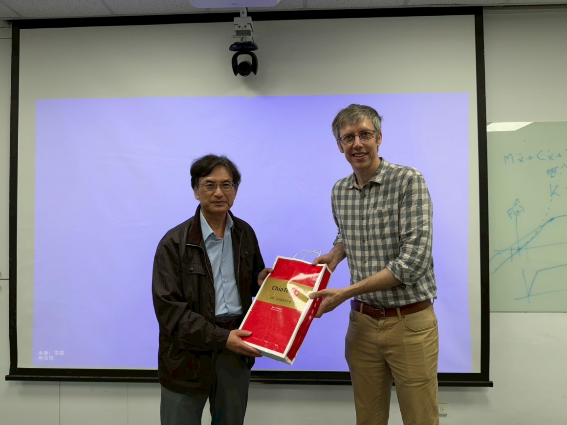 LINE_ALBUM_202557華盛頓大學Joint Meeting_250507_131