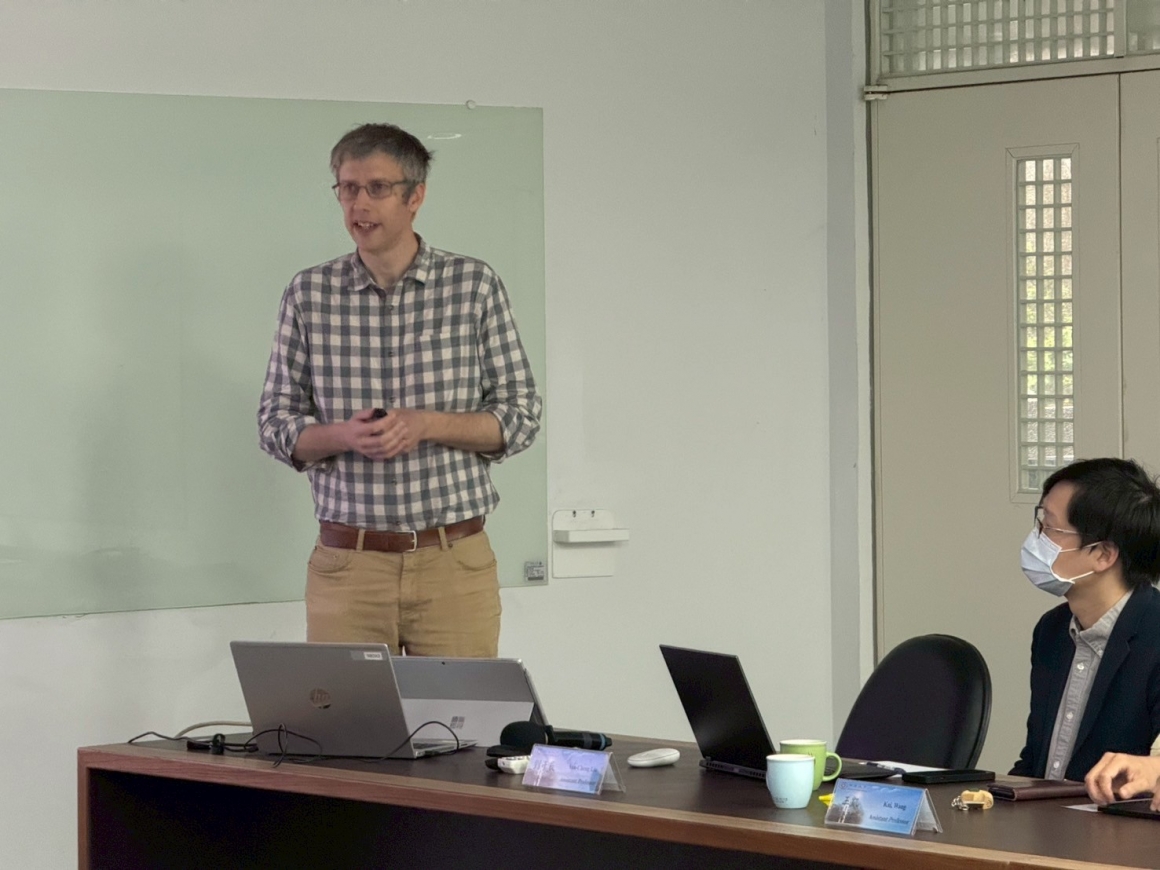 LINE_ALBUM_202557華盛頓大學Joint Meeting_250507_93