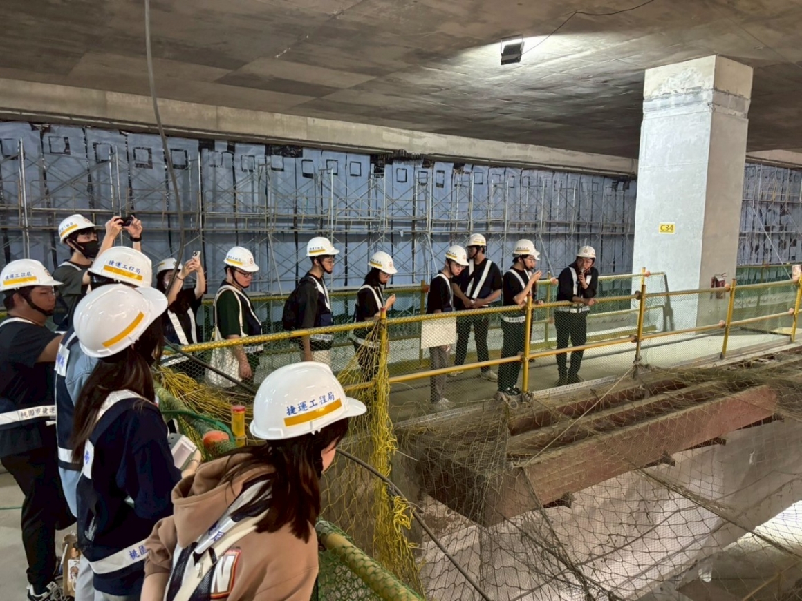 LINE_ALBUM_1140514桃園捷運工程參訪（營建專案管理-魏光譽）_250603_21