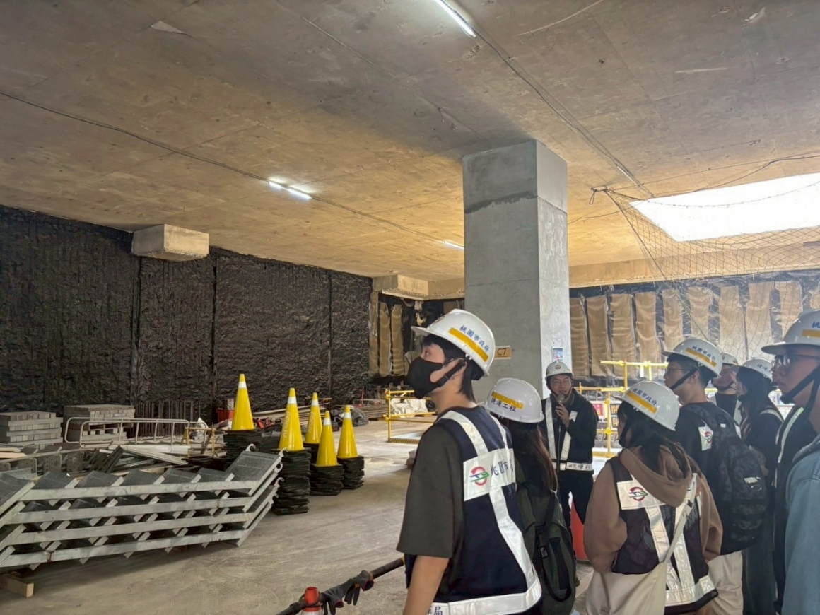LINE_ALBUM_1140514桃園捷運工程參訪（營建專案管理-魏光譽）_250603_25